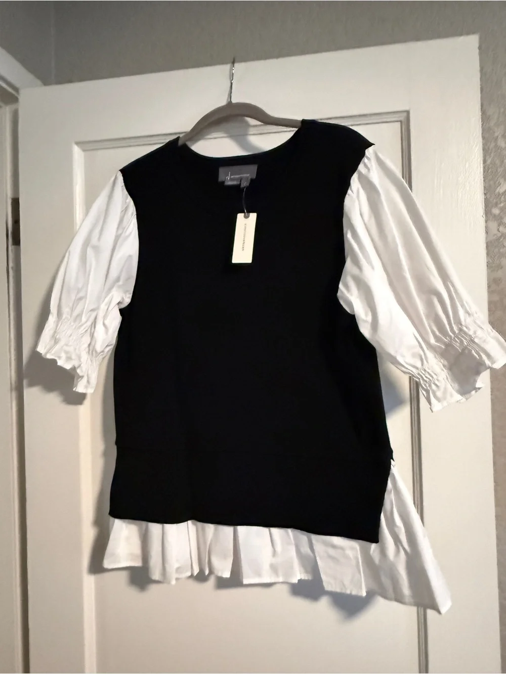 Anthropologie Black Knit Top with White Puff Sleeves & Hem size L